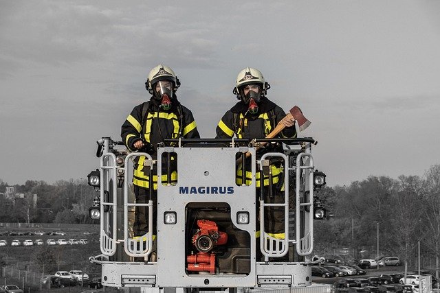 Aktuelle Blaulichtmeldungen: Polizei und Feuerwehr im Ruhrgebiet im Einsatz
