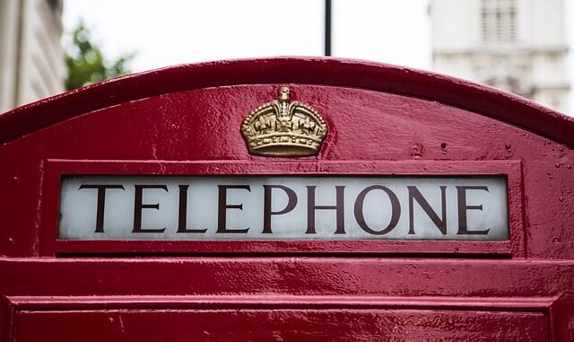 Falscher Telekom-Mitarbeiter stiehlt wertvollen Goldschmuck von Seniorin