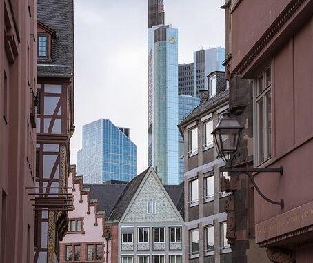 Budgetfreundlich reisen: Camping und Städtereisen in Deutschland und Nachbarländern