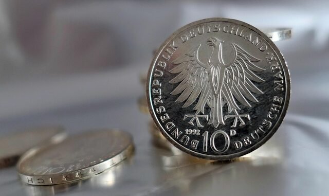 D-Mark-Reserven in Deutschland: Milliardenbeträge schlummern noch nach über 20 Jahren Euro-Einführung