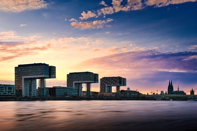 Ermittlungen im Todespfleger-Fall Würselen ausgeweitet: Exhumierungen in Köln angeordnet