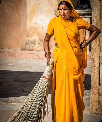 Indiens Oberster Gerichtshof bestätigt Verfassungsmäßigkeit der Wahlkommission-Reform, Modi-Regierung setzt umstrittenes Gesetz durch