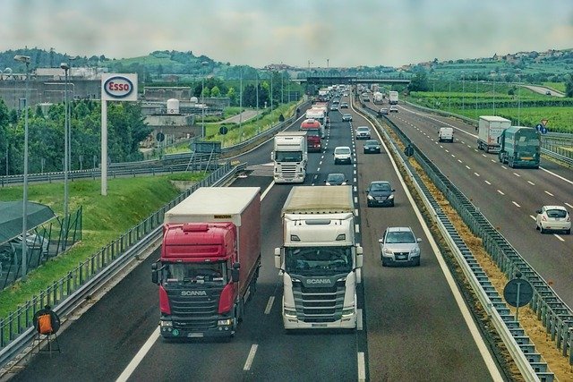Lkw-Verkehr auf Autobahnen steigt deutlich
