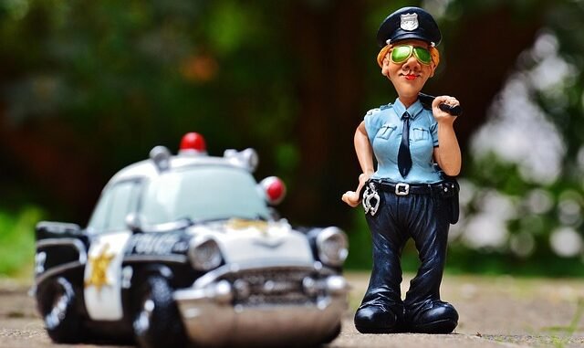 Polizei sucht Zeugen nach mehreren Verkehrsunfallfluchten im Kreis Mettmann