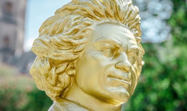 Schleusernetzwerk im Rhein-Sieg-Kreis zerschlagen, Polizist in Bonn schwer verletzt