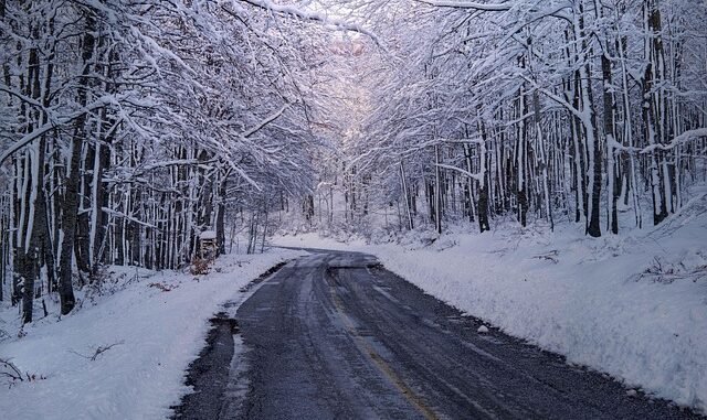 Schnee und Glätte verursachen 78 Unfälle im Kreis Wesel