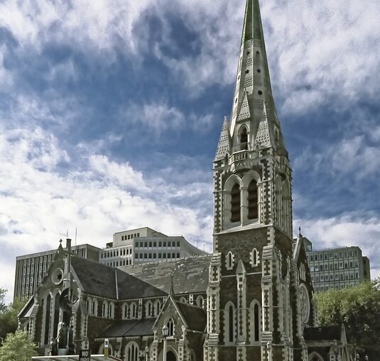 Schweres Erdbeben der Stärke 6,2 erschüttert Westtürkei - Mindestens 47 Tote, über 700 Verletzte