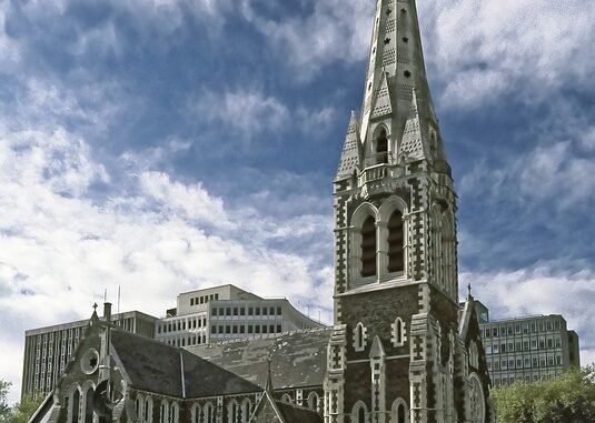 Schweres Erdbeben der Stärke 6,8 erschüttert Grenzregion Xinjiang, mindestens 127 Tote