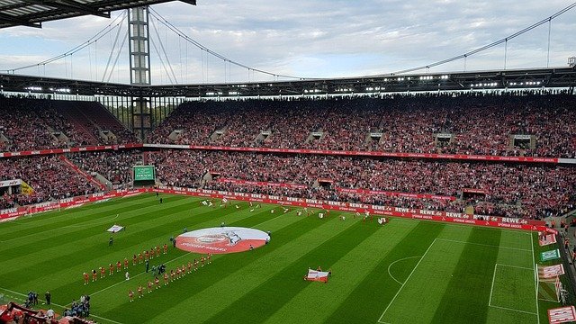 U21 des 1. FC Köln unterliegt Bonner SC, Fortuna Köln spielt Unentschieden, 1. FC Köln vor Verpflichtung von Simpson-Pusey